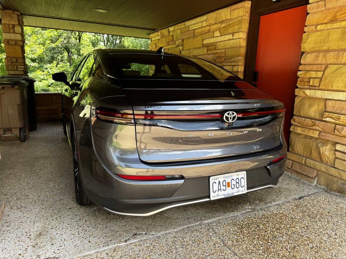 Toyota Crown rear, paint cleaned and sealed